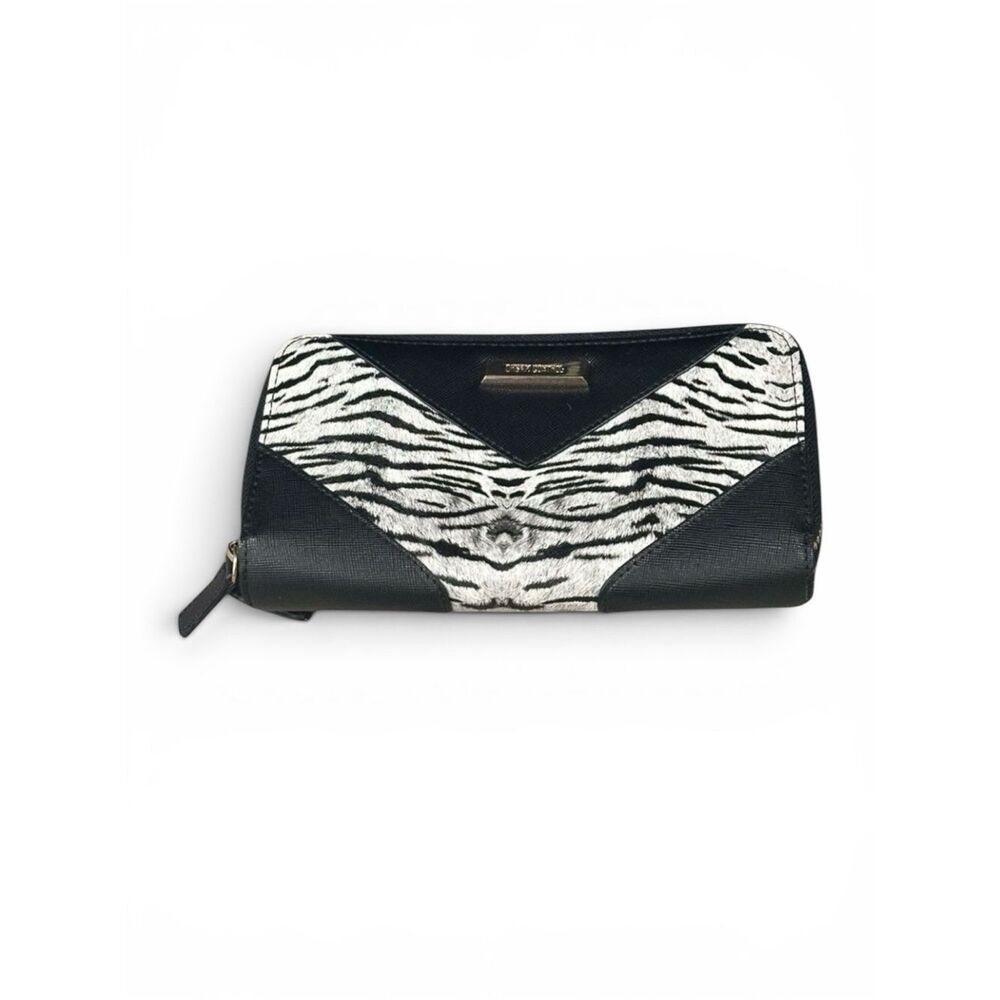 Dream Control animal print wallet NWOT
